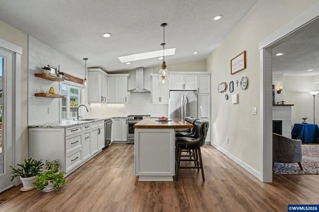 5743 Flairstone Dr SE, Salem, OR 97306