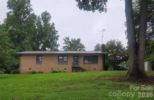 2734 Orchard Street, Newton, NC 28658