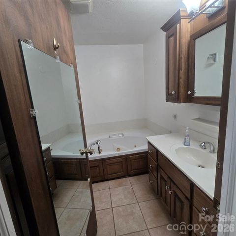 2734 Orchard Street, Newton, NC 28658