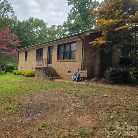 2734 Orchard Street, Newton, NC 28658