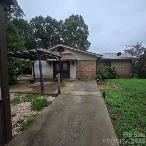 2734 Orchard Street, Newton, NC 28658