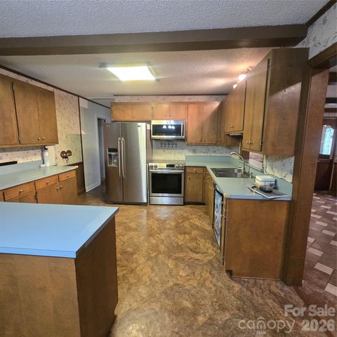 2734 Orchard Street, Newton, NC 28658