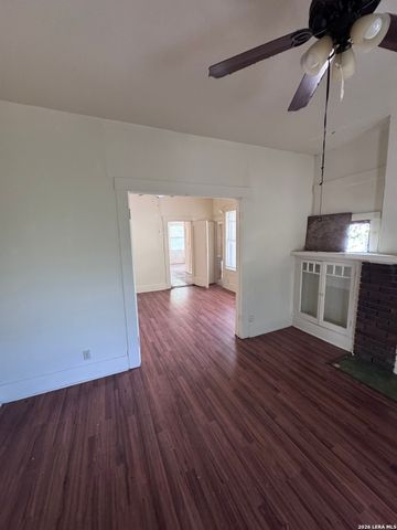216 Avondale Ave, San Antonio, TX 78223