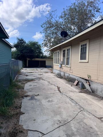 216 Avondale Ave, San Antonio, TX 78223