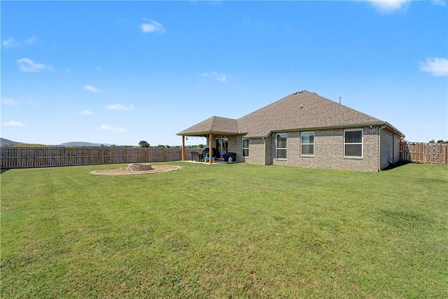 314 Coventry Avenue, Farmington, AR 72730
