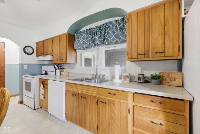 1124 Indianapolis Avenue, Lebanon, IN 46052