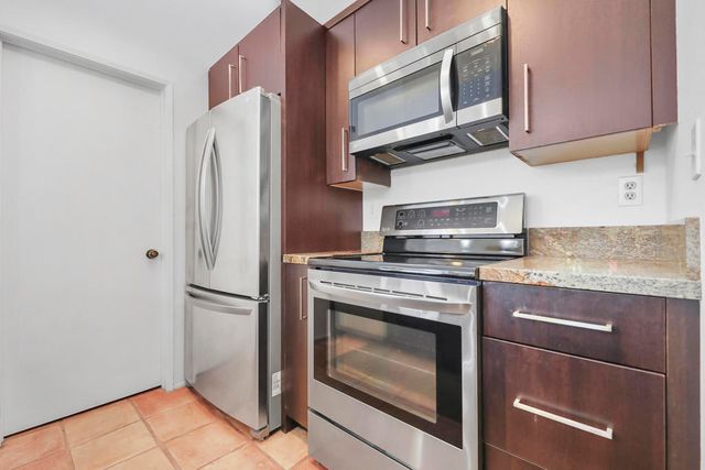 21 Ensenada Lane, Palm Desert, CA 92260