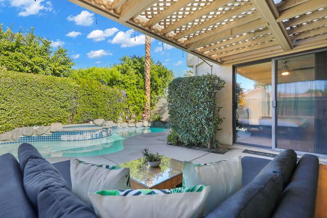 21 Ensenada Lane, Palm Desert, CA 92260