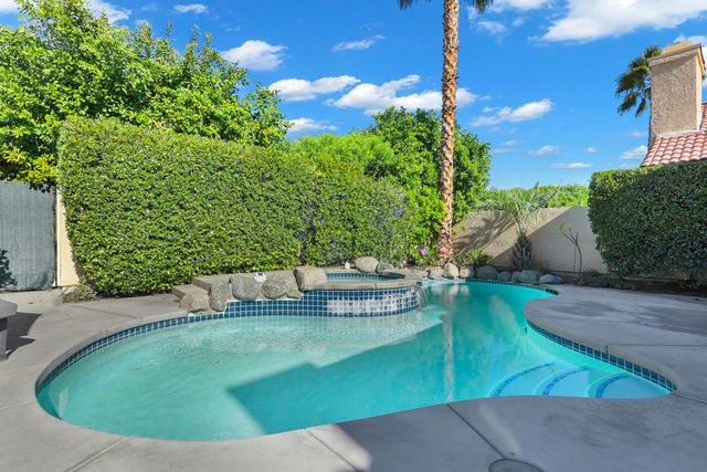 21 Ensenada Lane, Palm Desert, CA 92260