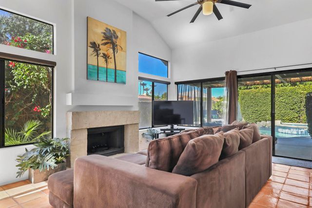 21 Ensenada Lane, Palm Desert, CA 92260