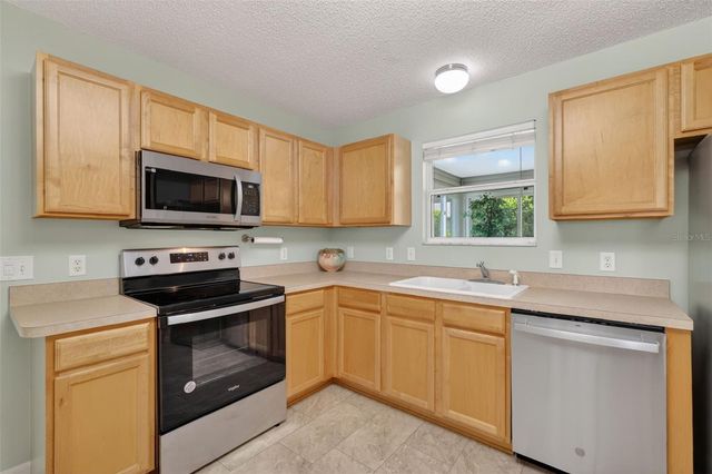 1060 GOLDEN GROVE DRIVE, The Villages, FL 32162
