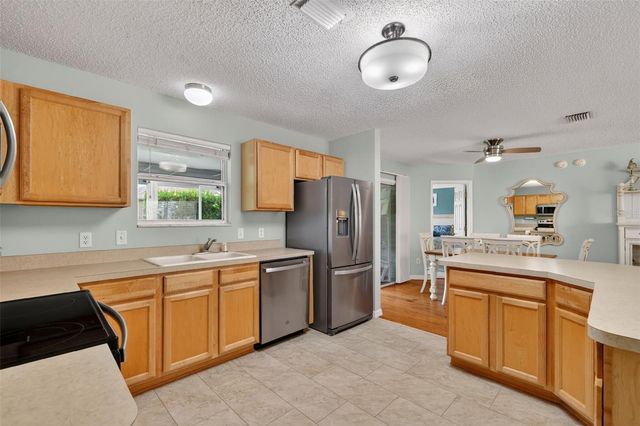 1060 GOLDEN GROVE DRIVE, The Villages, FL 32162