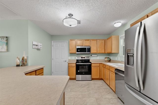 1060 GOLDEN GROVE DRIVE, The Villages, FL 32162