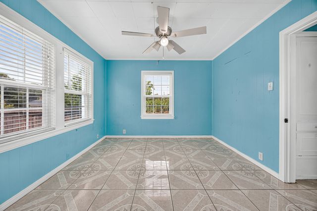 907 Buckalew Street, Dallas, TX 75208