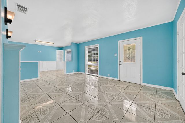 907 Buckalew Street, Dallas, TX 75208