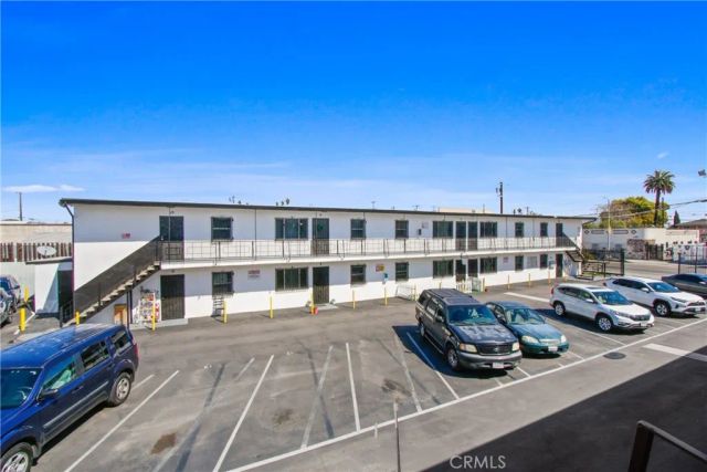 8711 Avalon, Los Angeles, CA 90003