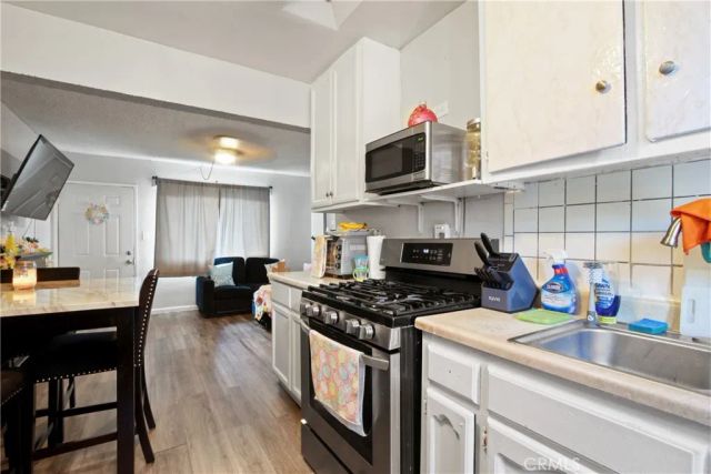 8711 Avalon, Los Angeles, CA 90003