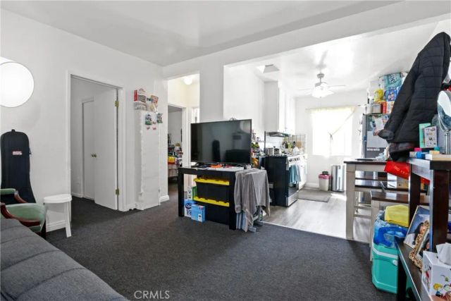 8711 Avalon, Los Angeles, CA 90003