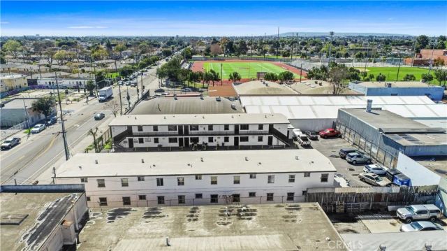 8711 Avalon, Los Angeles, CA 90003