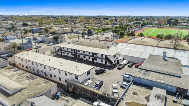 8711 Avalon, Los Angeles, CA 90003