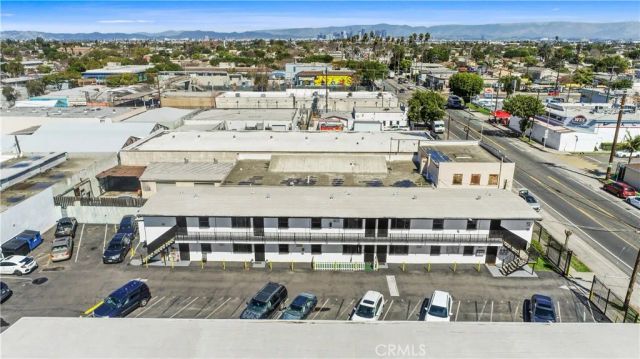 8711 Avalon, Los Angeles, CA 90003