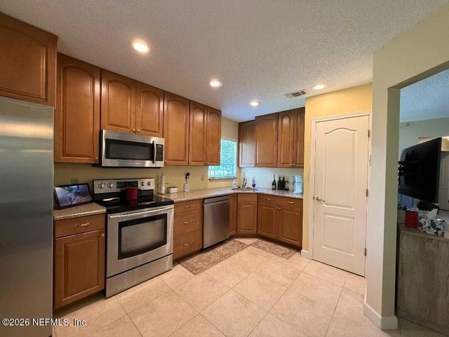 3666 CLUBHOUSE Drive B, Green Cove Springs, FL 32043