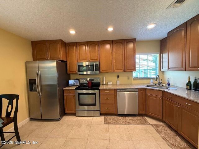 3666 CLUBHOUSE Drive B, Green Cove Springs, FL 32043