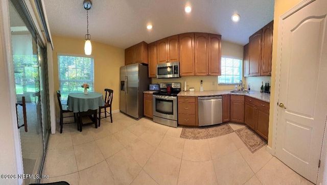 3666 CLUBHOUSE Drive B, Green Cove Springs, FL 32043