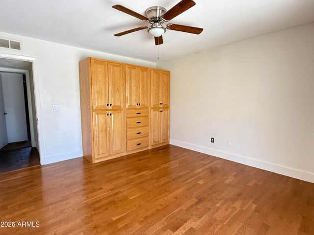 3155 E El Moro Avenue, Mesa, AZ 85204
