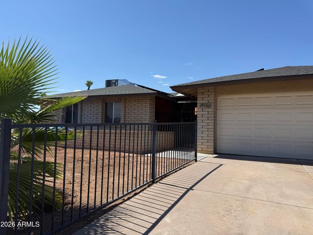 3155 E El Moro Avenue, Mesa, AZ 85204