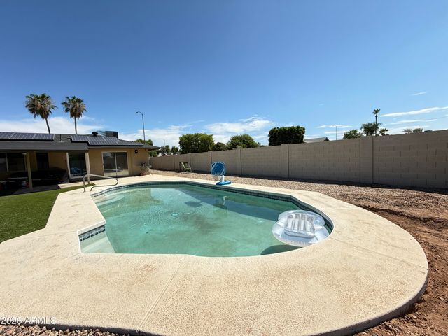 3155 E El Moro Avenue, Mesa, AZ 85204