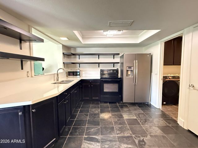 3155 E El Moro Avenue, Mesa, AZ 85204
