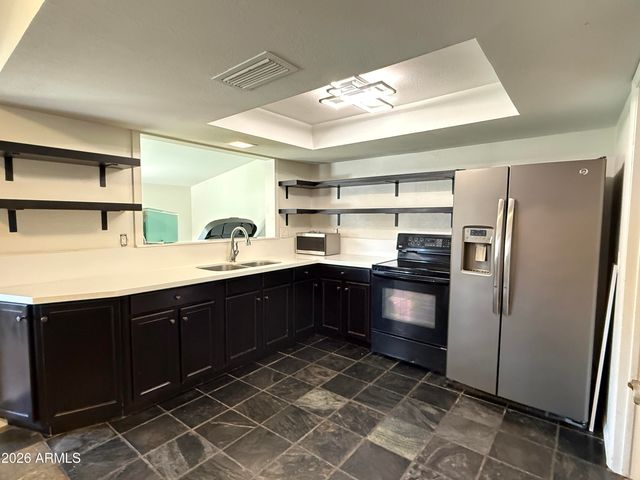 3155 E El Moro Avenue, Mesa, AZ 85204