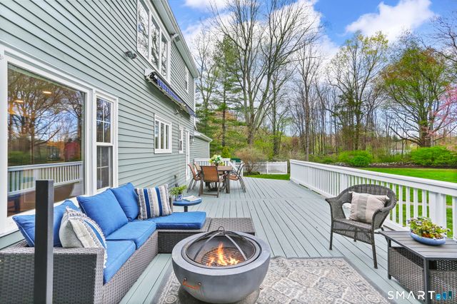 621 Shrub Oak Lane, Fairfield, CT 06824