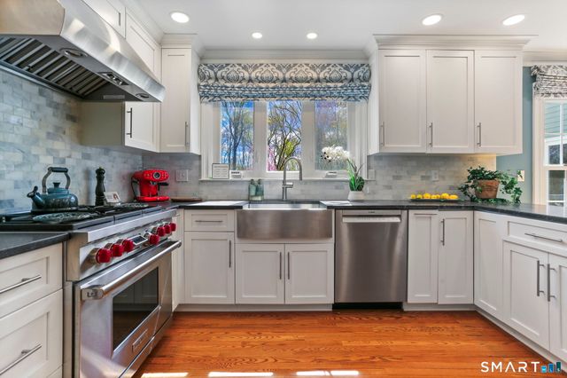 621 Shrub Oak Lane, Fairfield, CT 06824