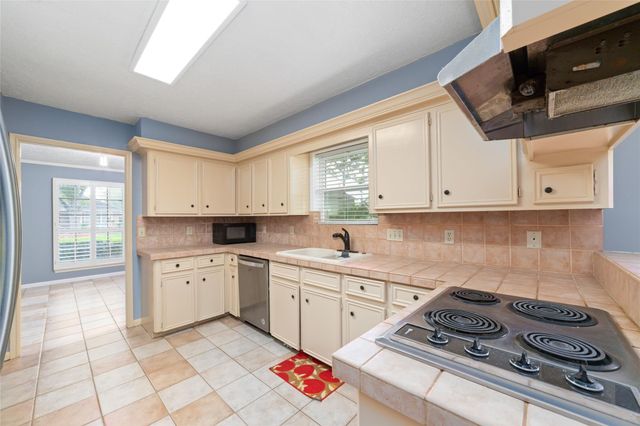 9222 Chesney Downs Drive, Houston, TX 77083