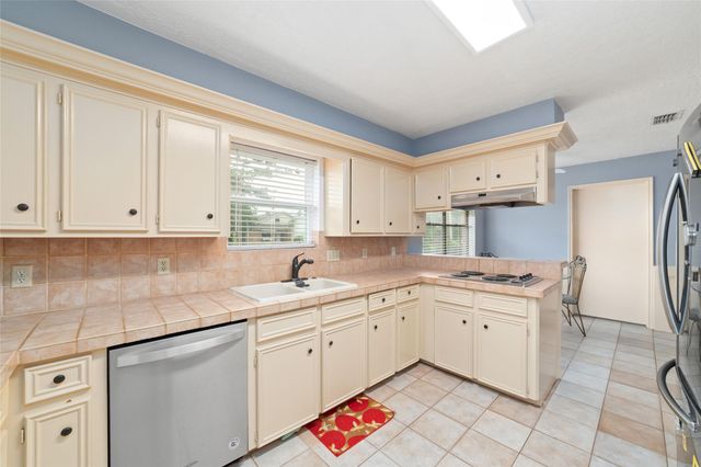 9222 Chesney Downs Drive, Houston, TX 77083