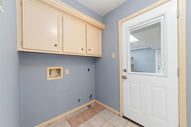 9222 Chesney Downs Drive, Houston, TX 77083