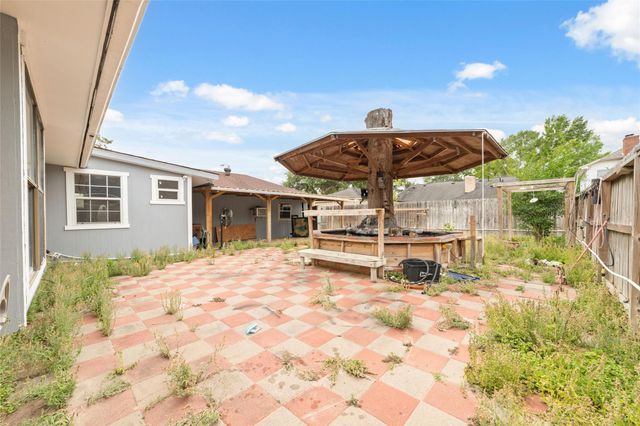 9222 Chesney Downs Drive, Houston, TX 77083