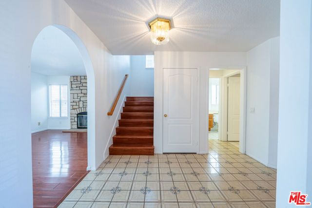 12023 Stone Gate Way, Los Angeles, CA 91326