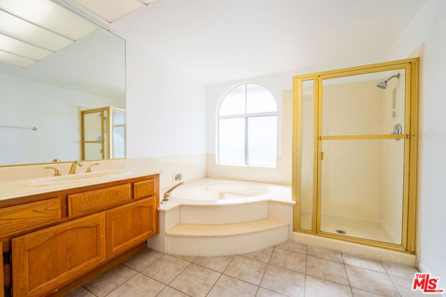 12023 Stone Gate Way, Los Angeles, CA 91326