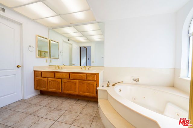 12023 Stone Gate Way, Los Angeles, CA 91326