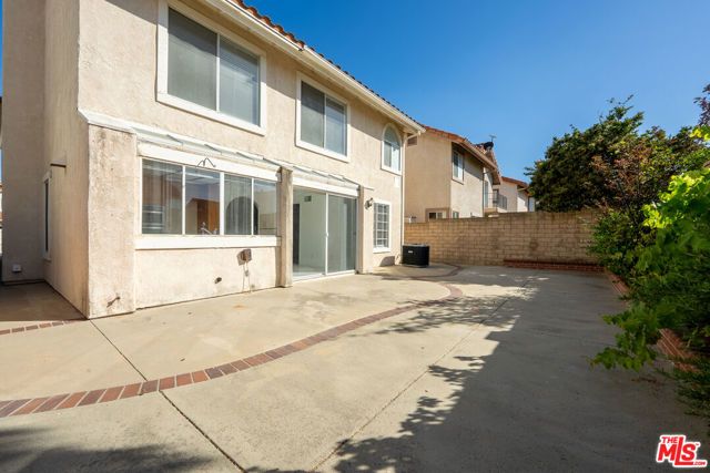 12023 Stone Gate Way, Los Angeles, CA 91326