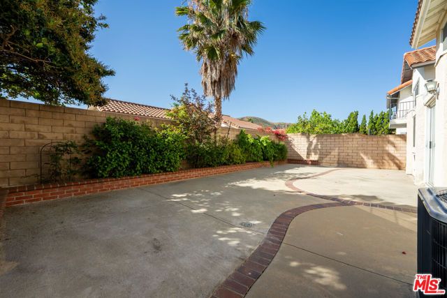 12023 Stone Gate Way, Los Angeles, CA 91326