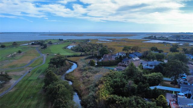 487 Links Drive E, Oceanside, NY 11572