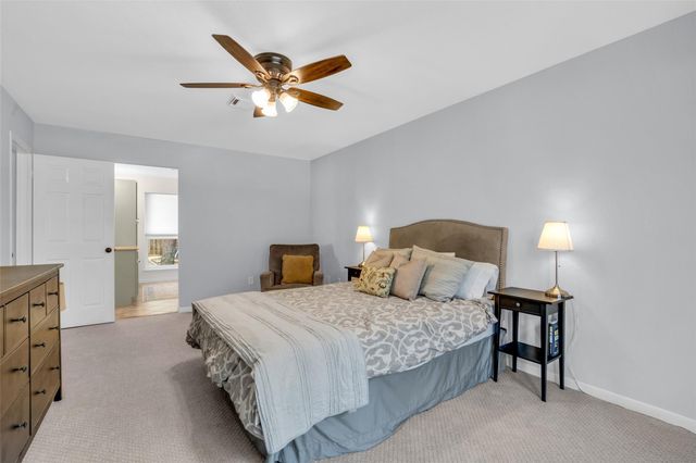 2 Tall Sky Place, The Woodlands, TX 77381