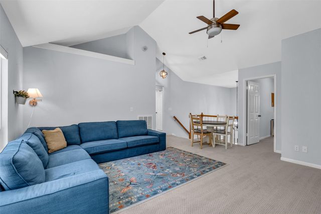 2 Tall Sky Place, The Woodlands, TX 77381
