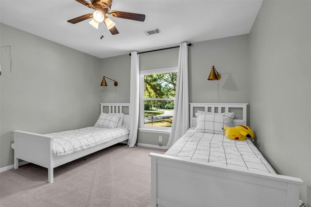 2 Tall Sky Place, The Woodlands, TX 77381