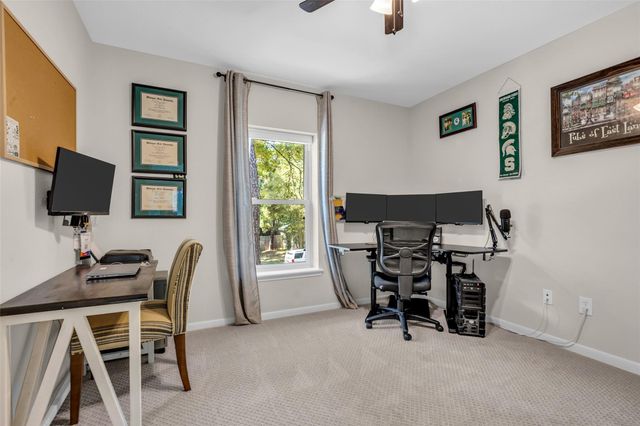 2 Tall Sky Place, The Woodlands, TX 77381