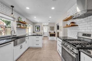 2 Tall Sky Place, The Woodlands, TX 77381